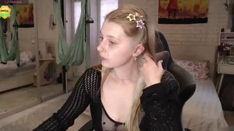 Helen online show from June 28, 3:52 pm