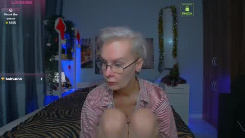 Snapshot of helgahimmele chatting on December 27, 10:16 pm Helga online show from December 27, 10:16 pm