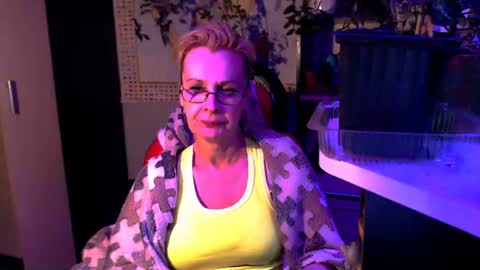 Helga online show from June 10, 6:40 pm
