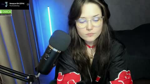 Red online show from September 28, 7:12 pm