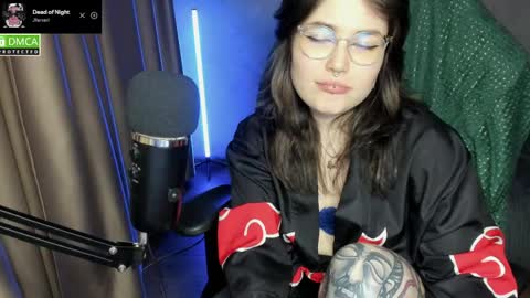 Red online show from May 16, 7:45 pm
