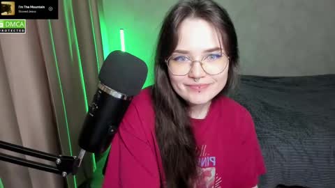 Red online show from March 3, 6:56 pm