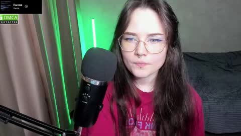 Red online show from March 6, 9:09 pm