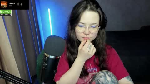 Red online show from September 24, 6:58 pm