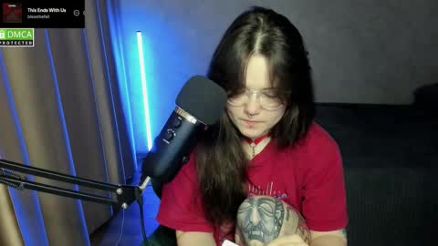 Red online show from September 23, 6:47 pm