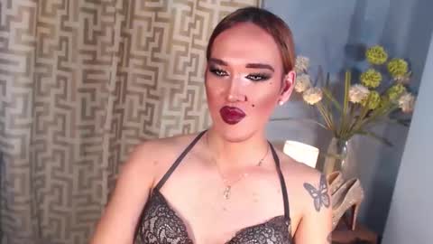 hellatarahathor online show from March 8, 1:59 pm