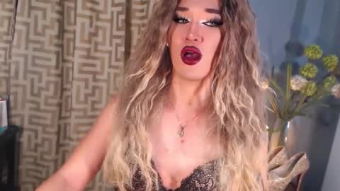 hellatarahathor online show from February 4, 1:48 pm