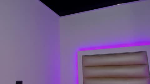 hellen__smith_ online show from February 10, 6:11 pm