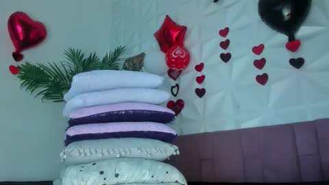 hellen     online show from February 24, 7:17 pm