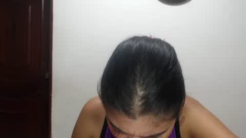 Snapshot of hellennmoon chatting on February 9, 12:28 am Hellen online show from February 9, 12:28 am