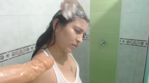 Snapshot of hellennmoon chatting on February 21, 11:21 pm Hellen online show from February 21, 11:21 pm