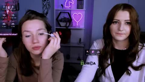 Helli online show from December 13, 8:26 pm