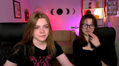 Helli online show from June 6, 7:09 pm