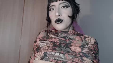 Snapshot of hello_demonkitty chatting on September 18, 8:35 pm SIMONA online show from September 18, 8:35 pm