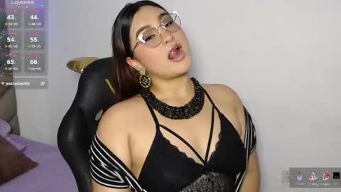 Snapshot of heluejamil chatting on October 20, 7:52 pm Zahira online show from October 20, 7:52 pm