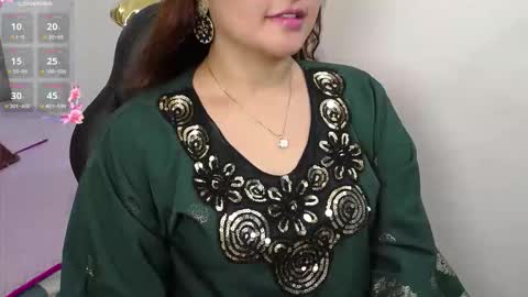 Snapshot of heluejamil chatting on October 14, 8:34 pm Zahira online show from October 14, 8:34 pm