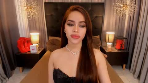 Snapshot of hennessygoddess69 chatting on February 1, 1:44 am HENNESSY online show from February 1, 1:44 am