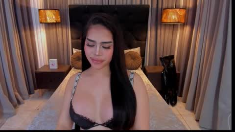 Snapshot of hennessygoddess69 chatting on September 14, 11:00 am HENNESSY online show from September 14, 11:00 am