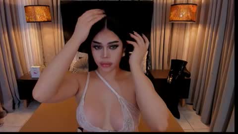Snapshot of hennessygoddess69 chatting on October 17, 1:04 pm HENNESSY online show from October 17, 1:04 pm