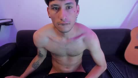 henrik_senn online show from March 8, 8:51 am