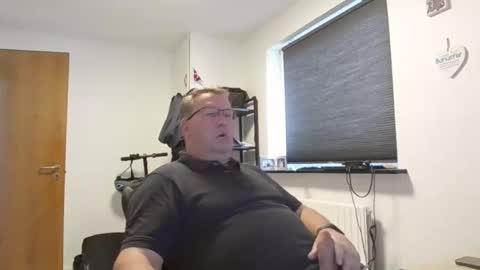 Snapshot of henrikrp1971 chatting on September 13, 12:40 pm henrikrp1971 online show from September 13, 12:40 pm