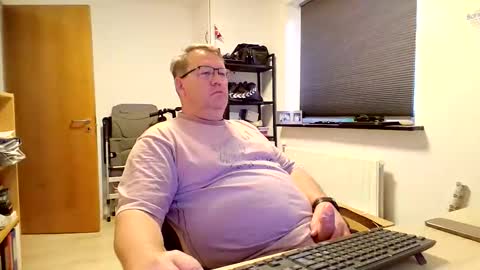 henrikrp1971 online show from December 15, 10:22 am