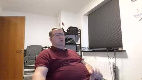 henrikrp1971 online show from October 25, 3:45 pm