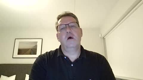 Snapshot of henrikrp1971 chatting on September 14, 9:27 pm henrikrp1971 online show from September 14, 9:27 pm