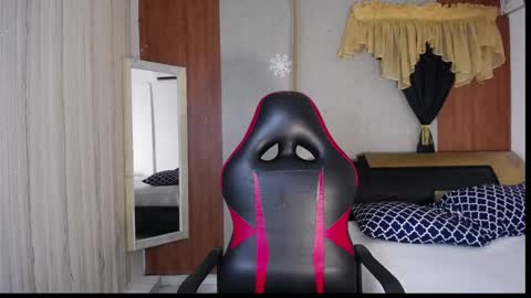 HERA online show from February 12, 11:19 pm