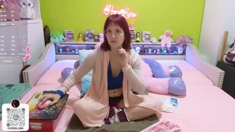 HeraLuna  online show from January 7, 10:15 pm