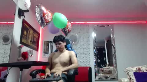 hercules_men online show from February 27, 5:07 am