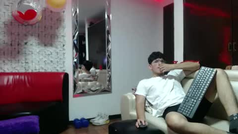 hercules_men online show from February 21, 5:02 am