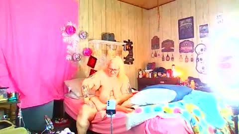 venus online show from February 11, 2:54 pm