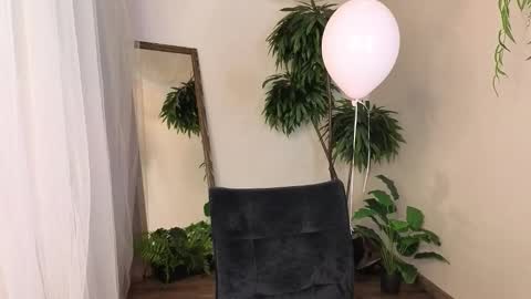 Elise online show from February 20, 6:26 am