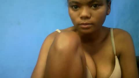 herisse01 online show from April 22, 5:58 am