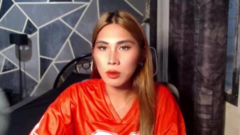 Davey online show from February 24, 11:57 am