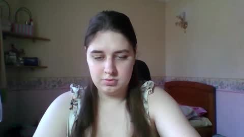 hess_luna_ online show from March 9, 10:09 am