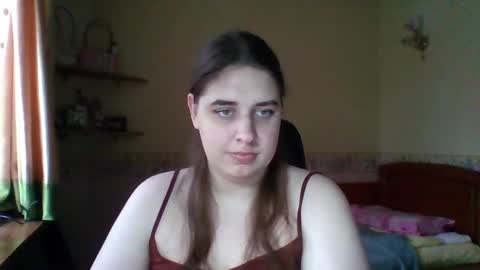 hess_luna_ online show from December 20, 10:22 am