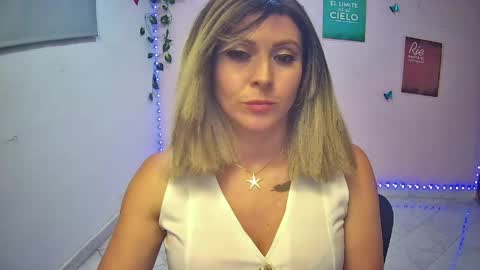 Hestesiaxx online show from April 10, 1:55 am