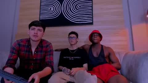 heteros men online show from December 4, 2:38 pm