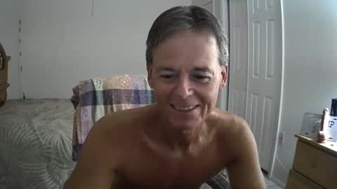 Snapshot of hewes1 chatting on October 3, 9:39 am hewes1 online show from October 3, 9:39 am