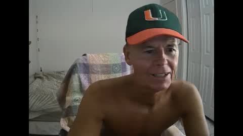 Snapshot of hewes1 chatting on September 20, 11:30 pm hewes1 online show from September 20, 11:30 pm