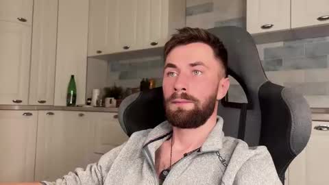 Arnold online show from February 26, 6:22 pm