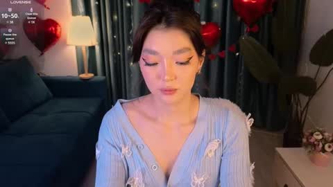 Snapshot of hey_herbal chatting on February 14, 2:54 pm Audrey online show from February 14, 2:54 pm
