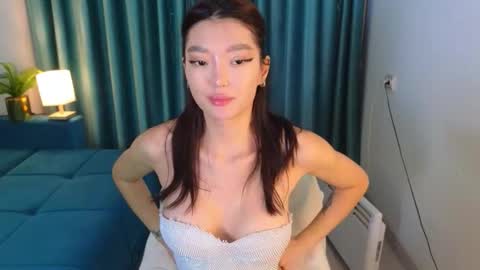 Snapshot of hey_herbal chatting on October 17, 3:49 pm Audrey online show from October 17, 3:49 pm