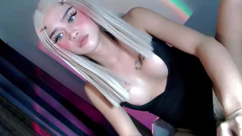 Snapshot of hey_sexy_lady28 chatting on September 26, 1:41 pm Tamarah online show from September 26, 1:41 pm