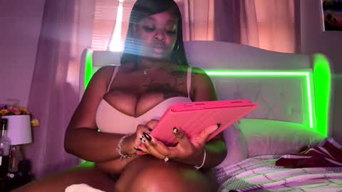 heymissparker online show from November 14, 3:36 pm