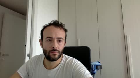 Snapshot of hhombre chatting on October 17, 9:02 am hhombre online show from October 17, 9:02 am