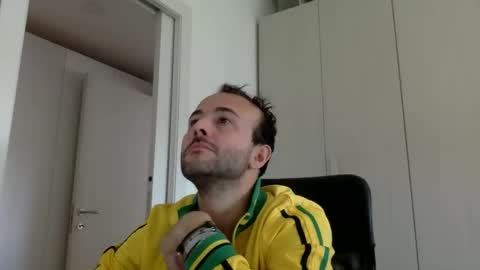 Snapshot of hhombre chatting on September 29, 8:46 am hhombre online show from September 29, 8:46 am