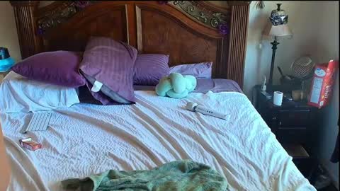 hidden_gold_milf online show from September 12, 7:27 pm